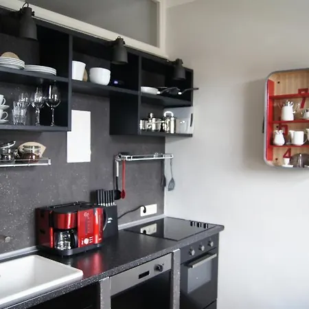 奥斯达特豪斯城市公寓酒店 *