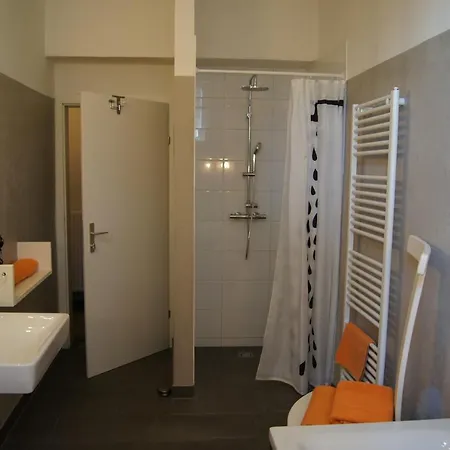 奥斯达特豪斯城市公寓酒店